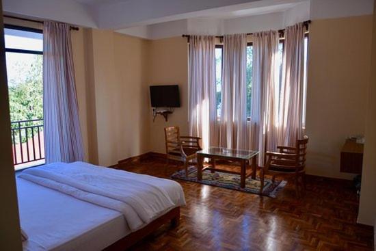 Pine Haven Resorts Takdāh Exterior foto